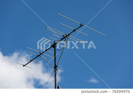Antenna equipment for receiving radio waves 76894970