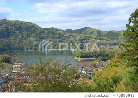 Landscape of Lake Tsukui Shiroyama Park Landscape of Lake Tsukui Shiroyama Park 76896912