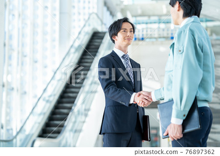 商業商人建築施工製造房地產工程師男 76897362