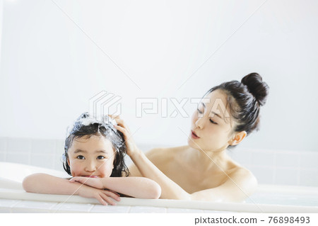 Bathing shampoo for parents and children Bathing shampoo for parents and children 76898493