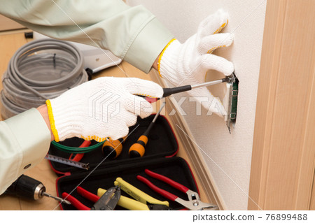 Electrical work Outlet work Residential electrical work site 76899488