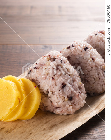 Millet rice rice ball Millet rice rice ball 76900460