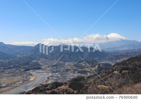 富士山和山北町的街景(神奈川縣) 富士山和山北町的街景(神奈川縣) 76900680