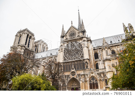 Notre Dame de Paris Cathedral, France Notre Dame de Paris Cathedral, France 76901011