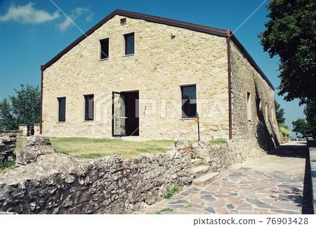 Canossa Canossa 76903428