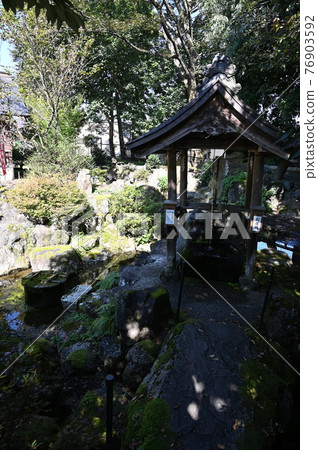新倉神社 五棱線弁天池 小野市 新倉神社 五棱線弁天池 小野市 76903592