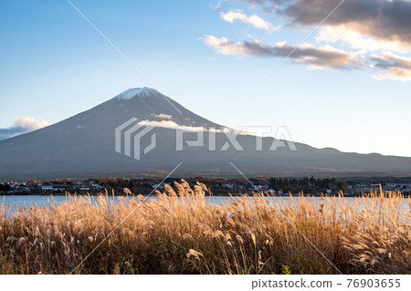 Mount Fuji at Lake Kawaguchi, Japan 76903655