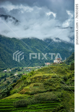 Beautiful landscape of Sapa valley 76903895