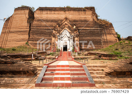 Ruined Mingun pagoda in Mandalay, Myanmar Ruined Mingun pagoda in Mandalay, Myanmar 76907429