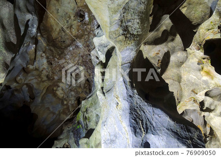 Inazumi underwater cave Inazumi underwater cave 76909050