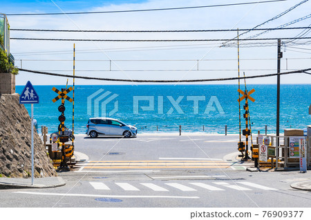 Shonan Coast Shichirigahama and Enoden Railroad Crossing 76909377