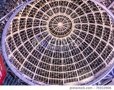 Takamatsu Central Shopping District: Japan's No. 1 Arcade 76910906