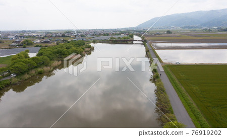 從岐阜縣海津市五藏川附近看無人機鳥瞰圖 從岐阜縣海津市五藏川附近看無人機鳥瞰圖 76919202
