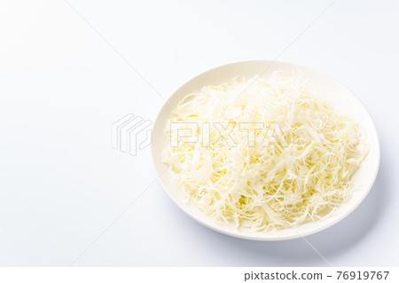 Shredded cabbage Shredded cabbage 76919767