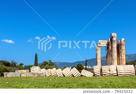 Fallen columns of Temple of Olympian Zeus, Athens, Greece 76925032