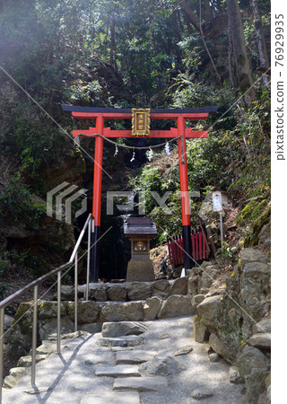 Matsuo Taisha Kita-Setsu-sha Waterfall Gozen Torii-1 Matsuo Taisha Kita-Setsu-sha Waterfall Gozen Torii-1 76929935