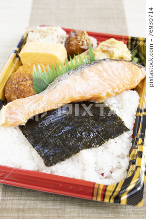 Delicious silver salmon lunch Delicious silver salmon lunch 76930714