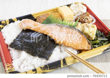 Delicious silver salmon lunch Delicious silver salmon lunch 76930721