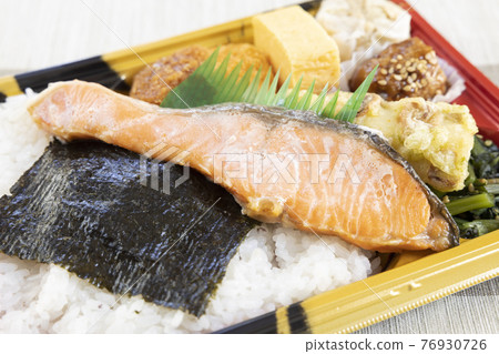 Delicious silver salmon lunch Delicious silver salmon lunch 76930726