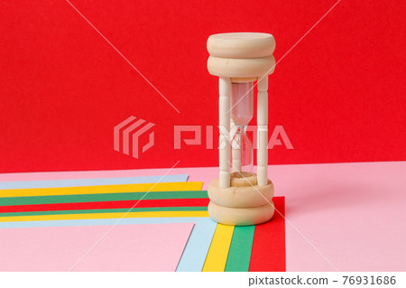 Hourglass, clock, sand, time, time, miscellaneous goods, accessories, household goods, interior, time, daily necessities, clock Hourglass, clock, sand, time, time, miscellaneous goods, accessories, household goods, interior, time, daily necessities, clock 76931686