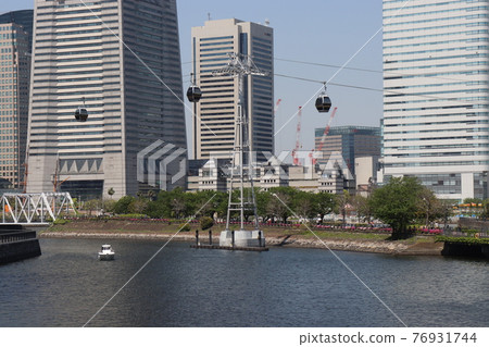 Ropeway and Minatomirai Yokohama City, Kanagawa Prefecture 76931744