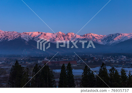 Dawn of the Northern Alps 76935737