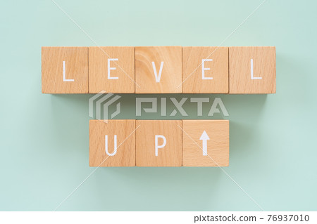 升級 | 寫有“LEVEL UP”的積木 升級 | 寫有“LEVEL UP”的積木 76937010