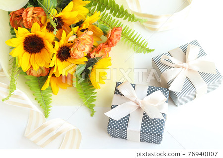 向日葵花束和禮盒 向日葵花束和禮盒 76940007