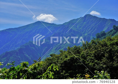 來自大曲的日內山和日內山 來自大曲的日內山和日內山 76940128