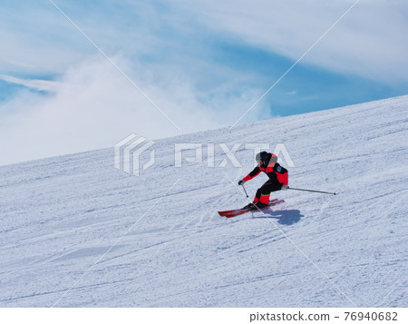 Hakuba Happoone Ski Resort Skiers skiing on the Kurobishi slope Hakuba Happoone Ski Resort Skiers skiing on the Kurobishi slope 76940682