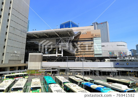 [大阪] 天氣晴朗的JR大阪站 76941582