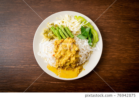 Thai Rice Noodles with Crab Curry and Variety Vegetables Thai Rice Noodles with Crab Curry and Variety Vegetables 76942875