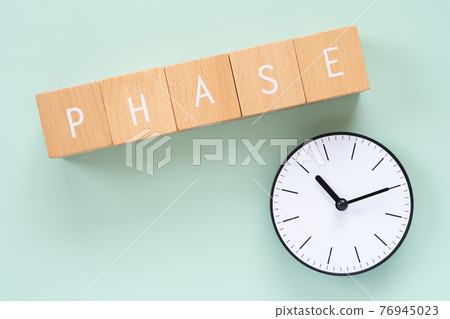 Phase | Blocks and clocks labeled "PHASE" 76945023