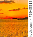 Sunset 76945518