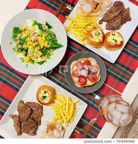 Western style lunch 76949466