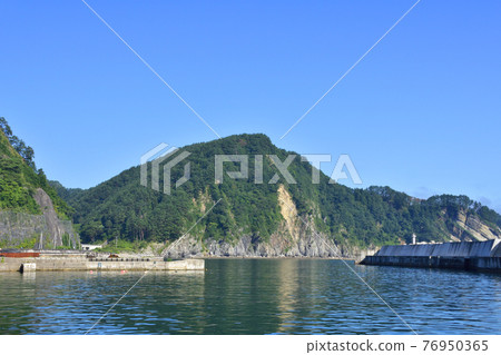 In the summer of 2020, the scenery of Kitayamazaki and its surroundings in Iwate Prefecture 76950365