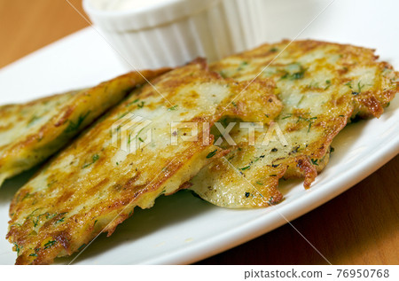 potato croquettes potato croquettes 76950768