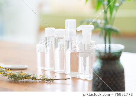 Image of organic cosmetics Image of organic cosmetics 76951778