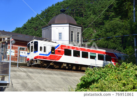 Scenery from the train window on the Sanriku Railway Rias Line from Miyako Station to Fudai Station (2020) Scenery from the train window on the Sanriku Railway Rias Line from Miyako Station to Fudai Station (2020) 76951861