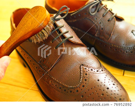 Leather shoes business shoes brushing Leather shoes business shoes brushing 76952892