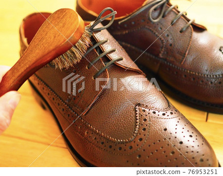 Leather shoe care Leather treatment Waterproof business shoes 76953251