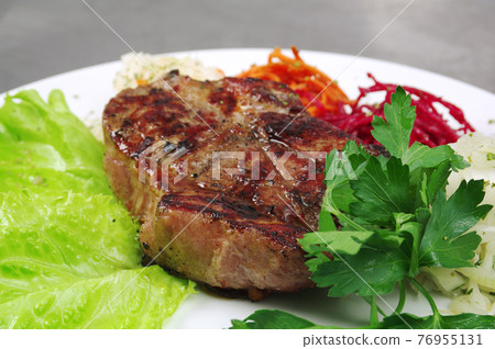 grilled t-bone steak grilled t-bone steak 76955131