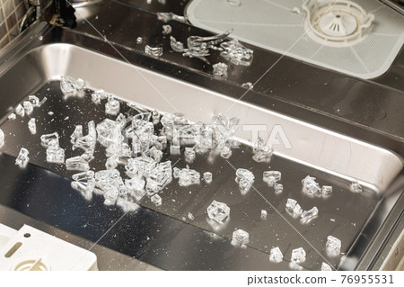 Glass Shards Dishwasher Machine Glass Shards Dishwasher Machine 76955531