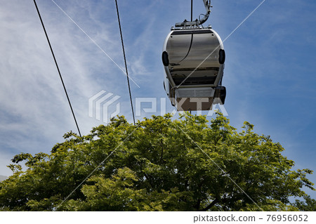 Fresh green and Yokohama air cabin 76956052
