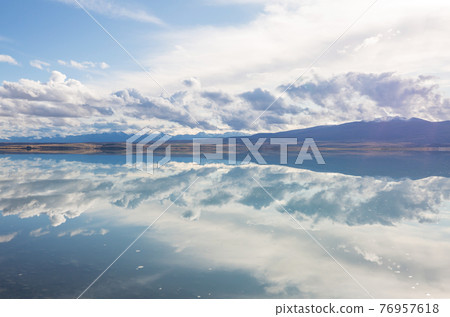 New Zealand lakes 76957618