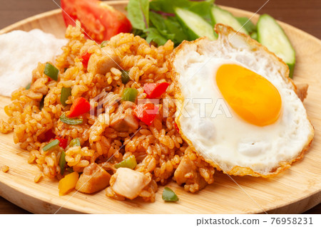 Nasi goreng Nasi goreng 76958231