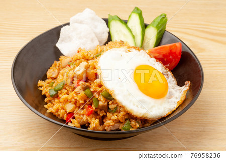 Nasi goreng Nasi goreng 76958236