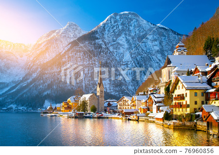 View of famous Hallstatt lakeside town in the Alps. Village in Austria 76960856