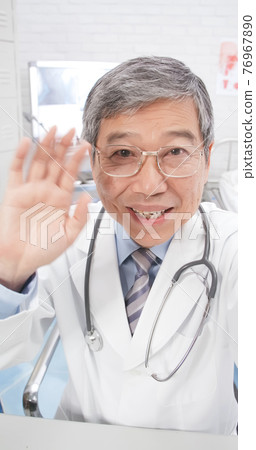 Telemedicine concept - doctor part 76967890