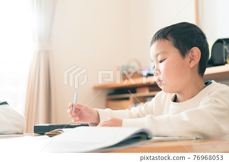 homework, younger, baby boy 76968053